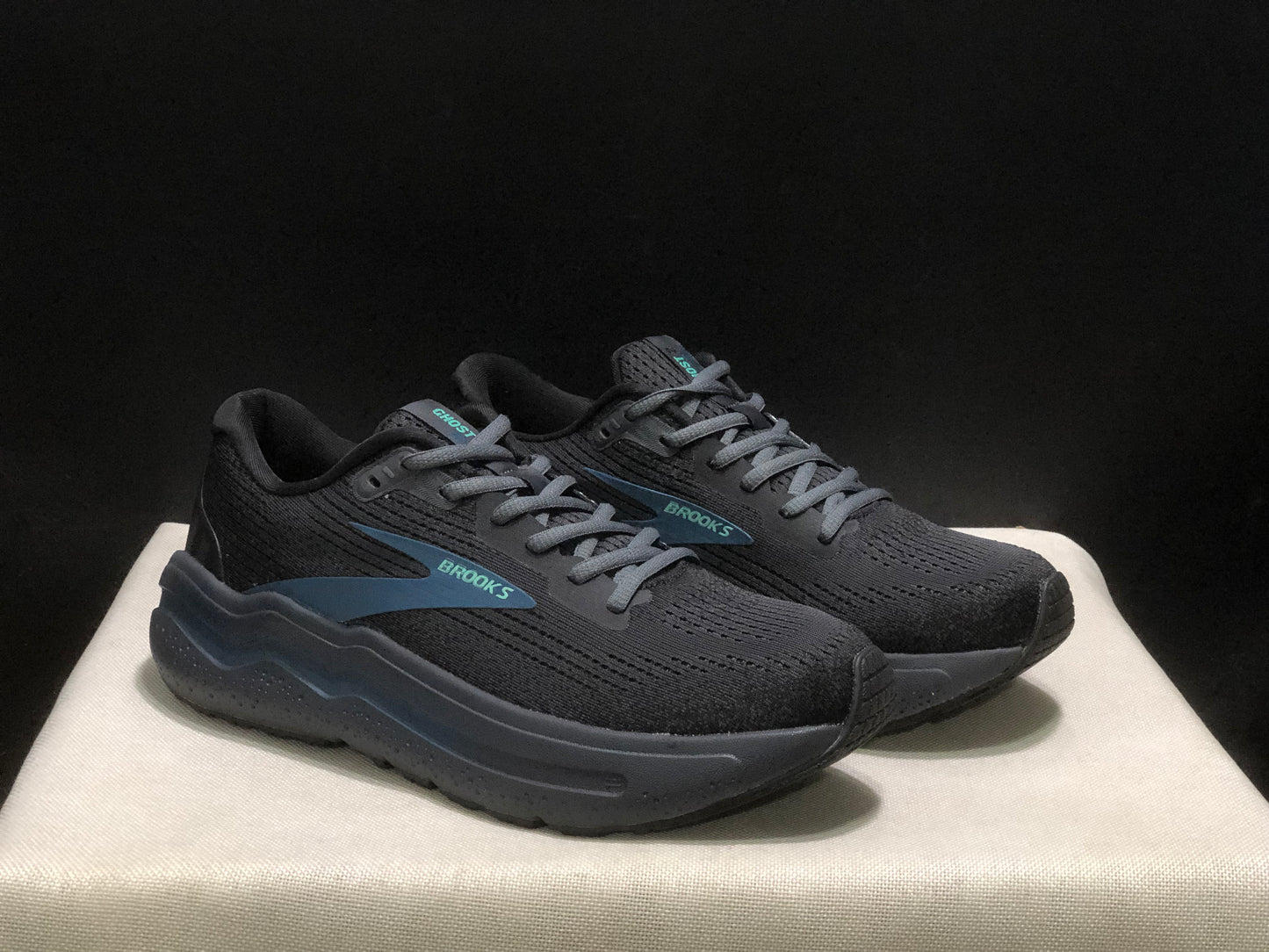 Brooks Ghost Max 2 Breathable Low-top Running Shoes Ebony Black