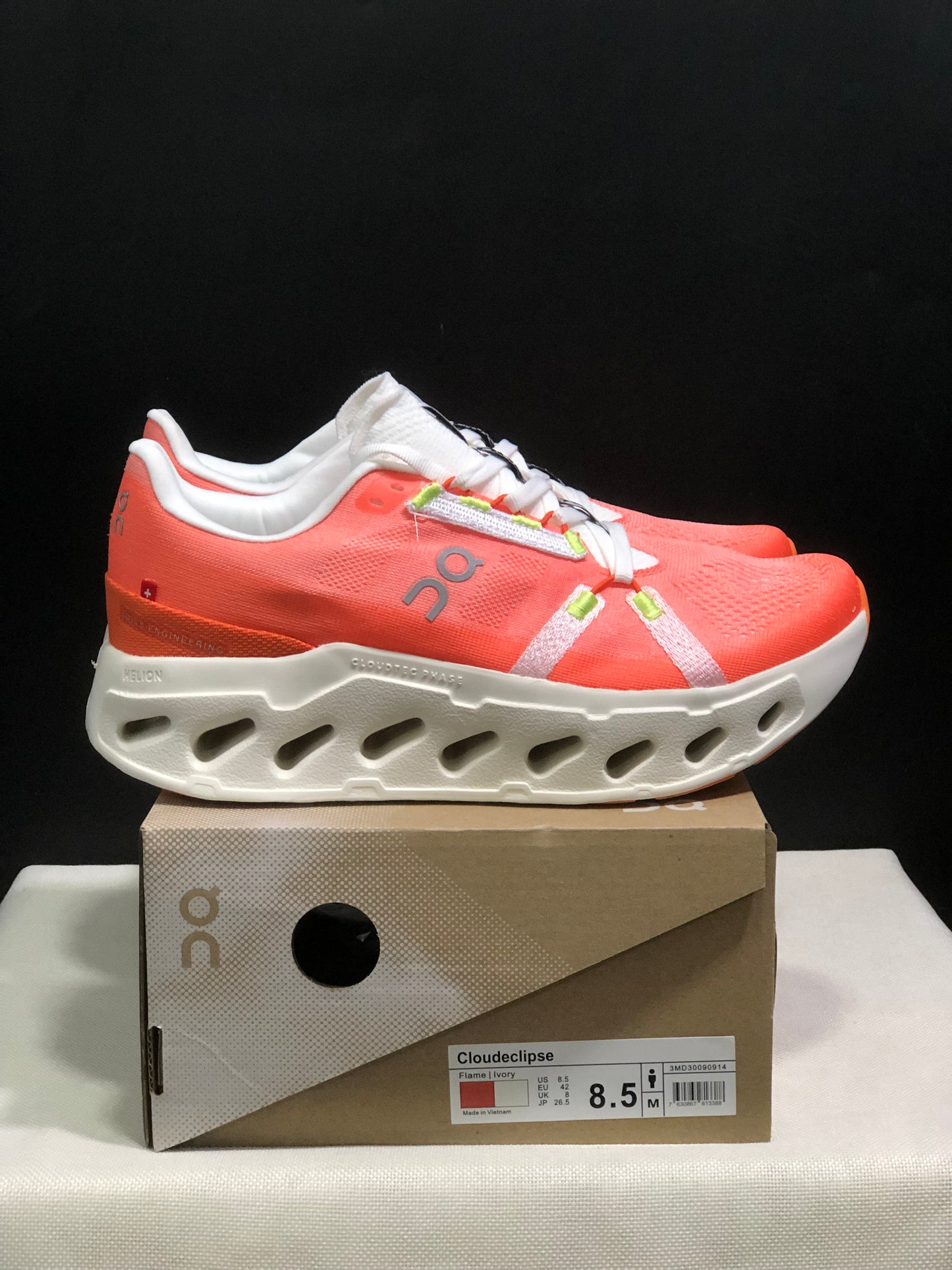 On Running Cloudeclipse Soft And Comfortable Running Shoes Flame/Ivory