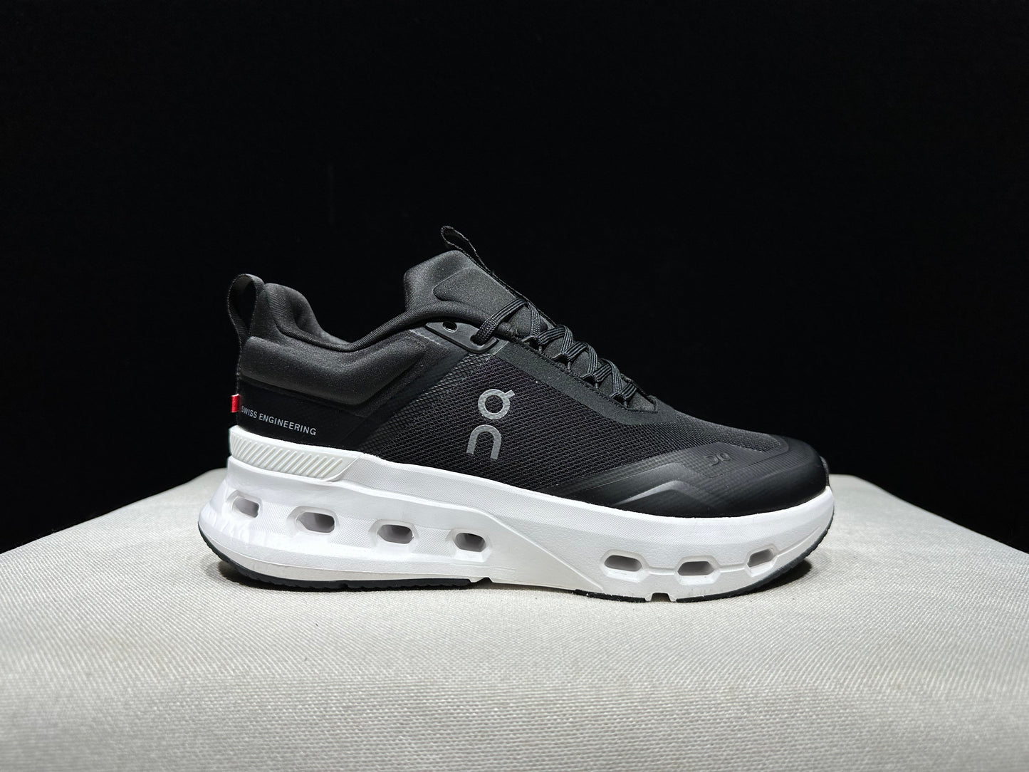 On Running Cloudnova X Comfortable Anti-Slip Running Shoes Black/White