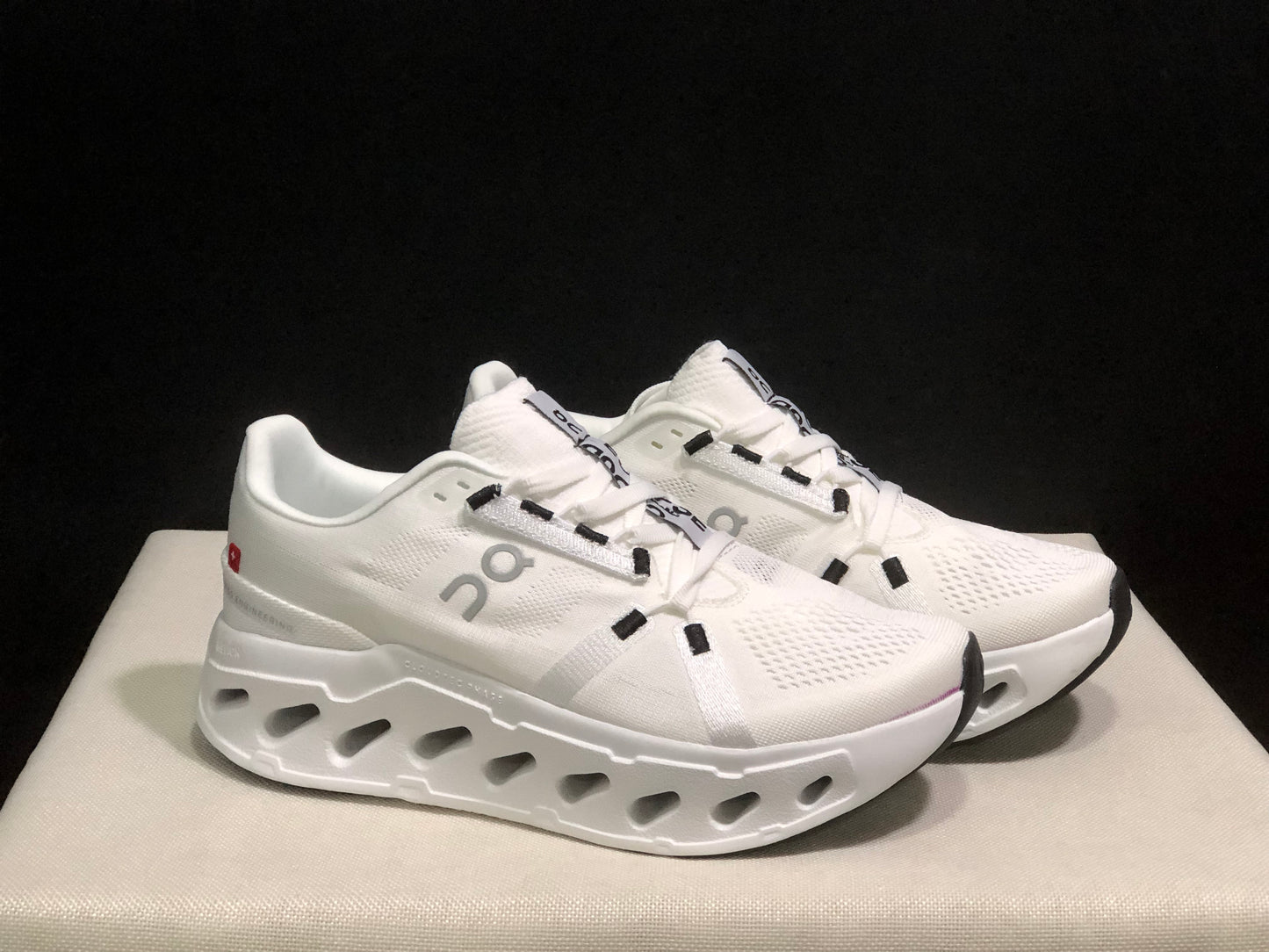 On Running Cloudeclipse Soft And Comfortable Running Shoes White