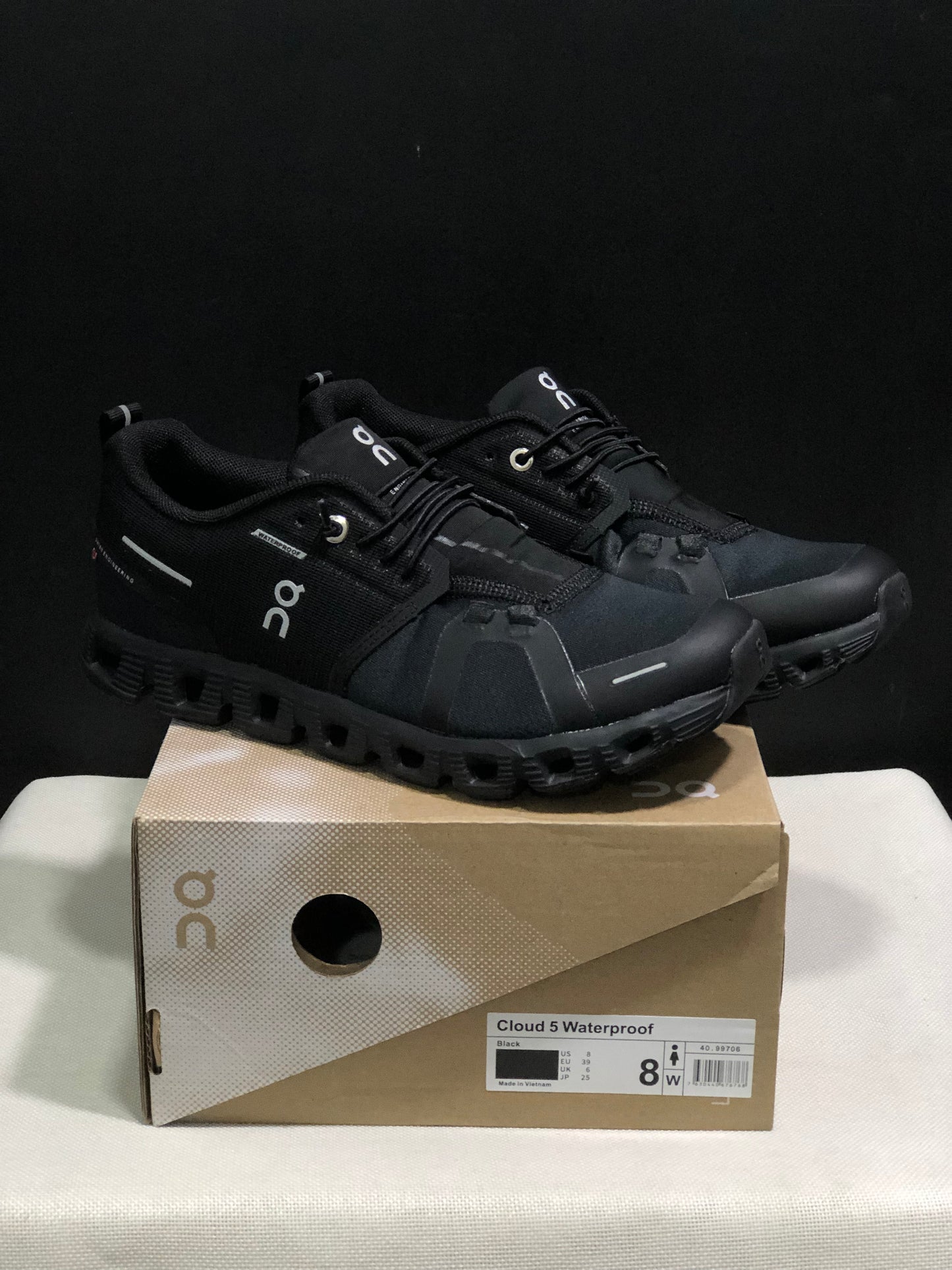 On Running Cloud 5 Lightweight Running Shoes All Black