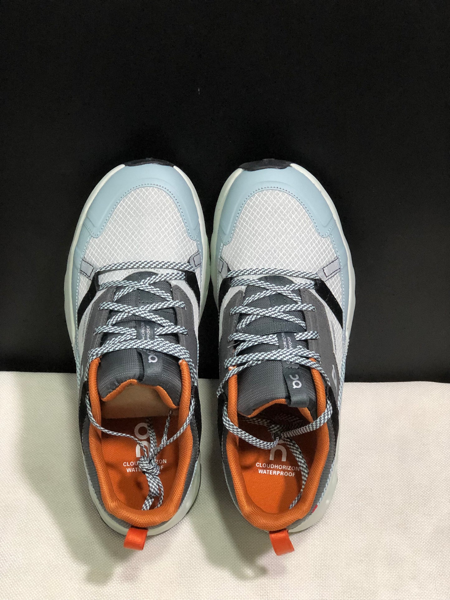 On Running Cloudhorizon Comfortable Hiking Shoes Moon/Orange