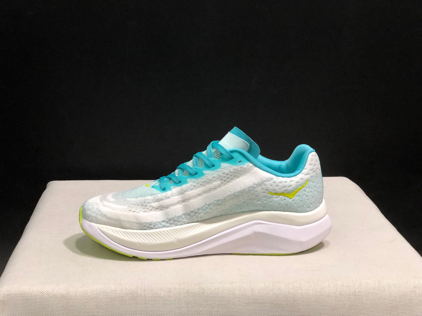 Hoka One One Mach X Low-top Running Shoes Sneakers White