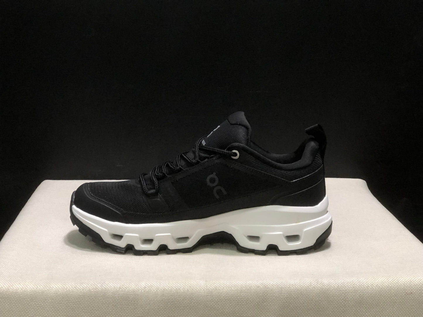 On Running Cloudrock Low WP Hiking Outdoor Shoes Black/White