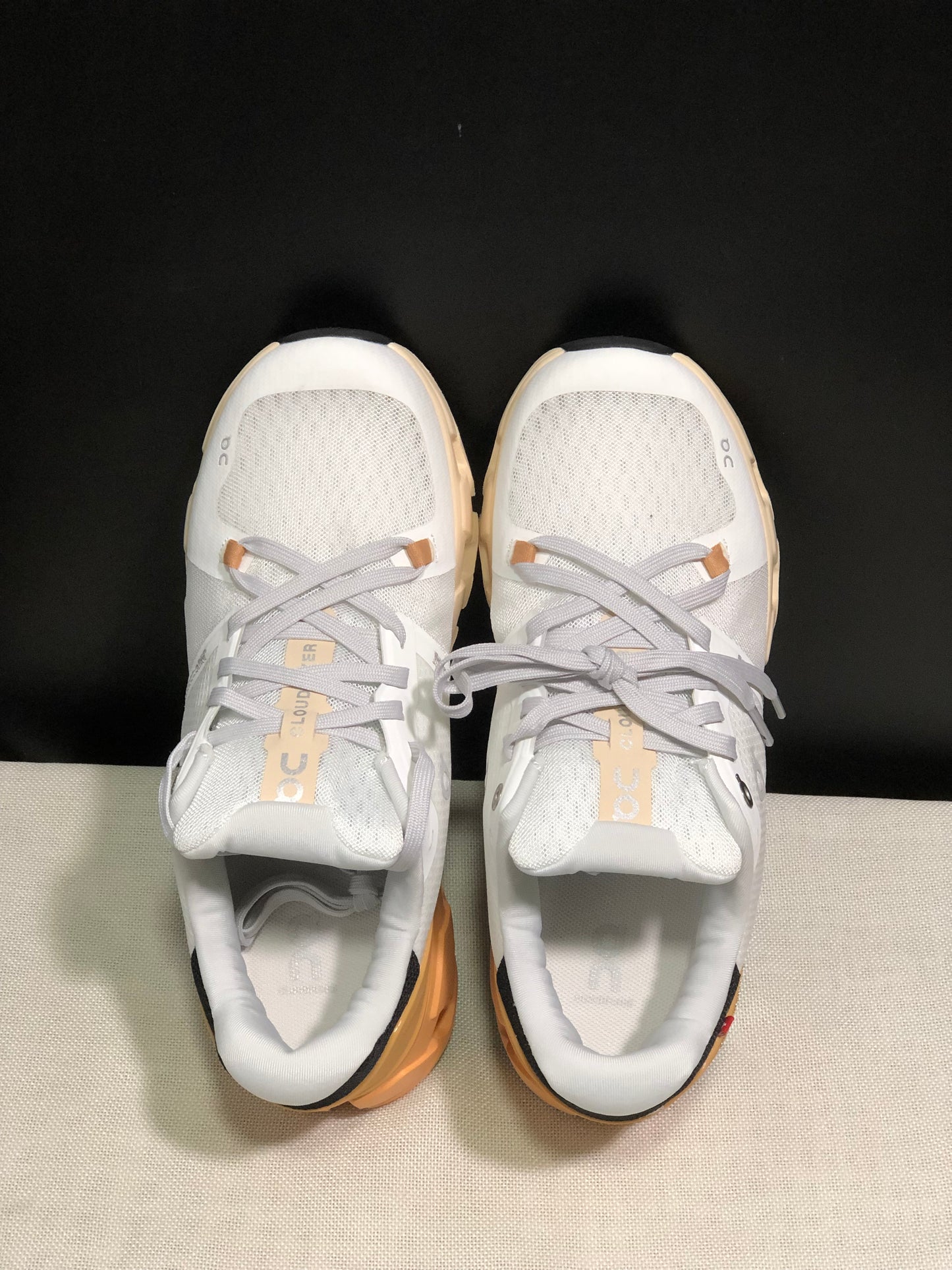 On Running Cloudflow 4 Shock-Absorbing And Wear-Resistant Running Shoes White/Copper