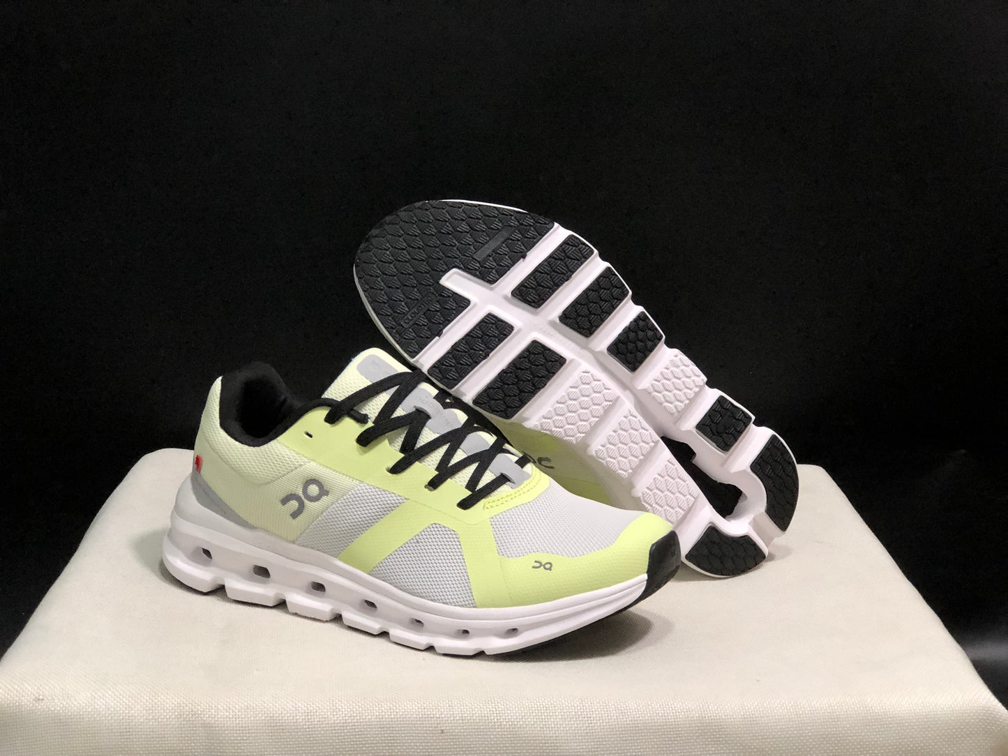 On Running Cloudrunner Anti-Slip Sports Running Shoes Light Grey/Seedling