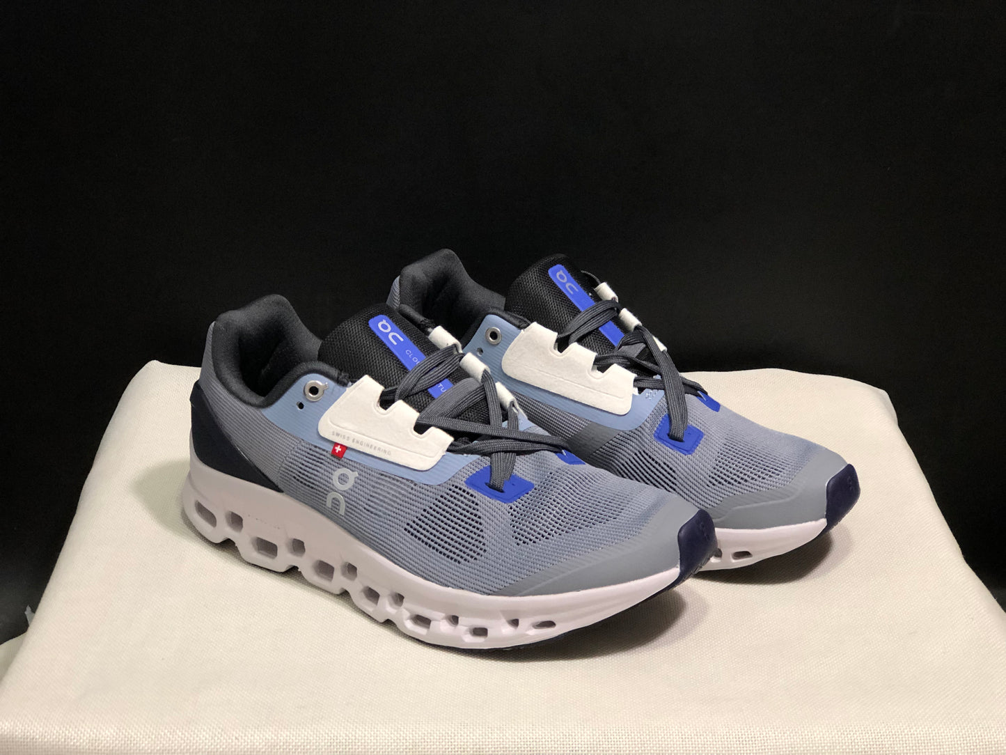 On Running Cloudstratus Breathable Support Running Shoes Wolf Grey