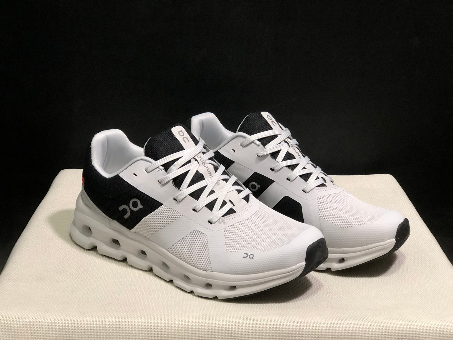 On Running Cloudrunner Anti-Slip Sports Running Shoes Light Grey/Black