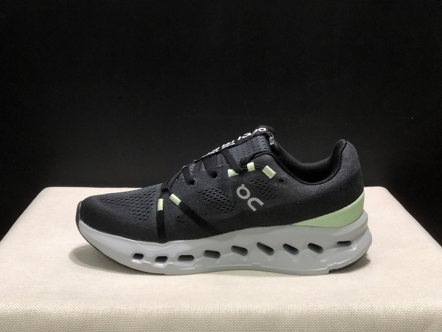 On Running Cloudsurfer Training Anti-Slip Running Shoes Black