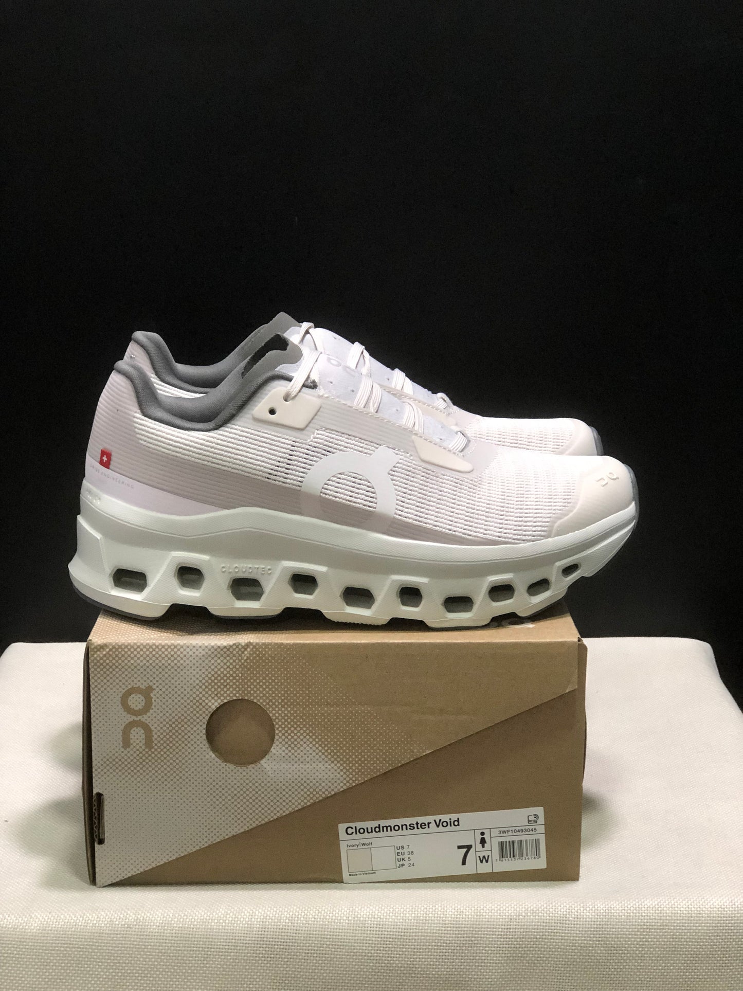 On Running Cloudmonster Void 1 M Casual Running Shoes Iovory White