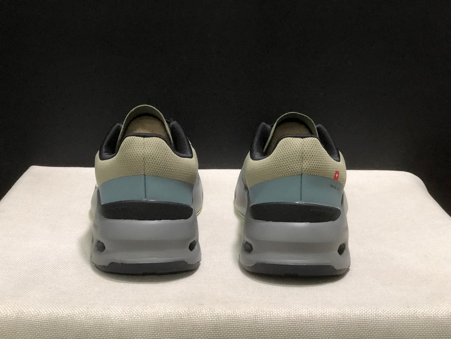 On Running Cloudpulse Comfortable Running Shoes Grove/Lime Green