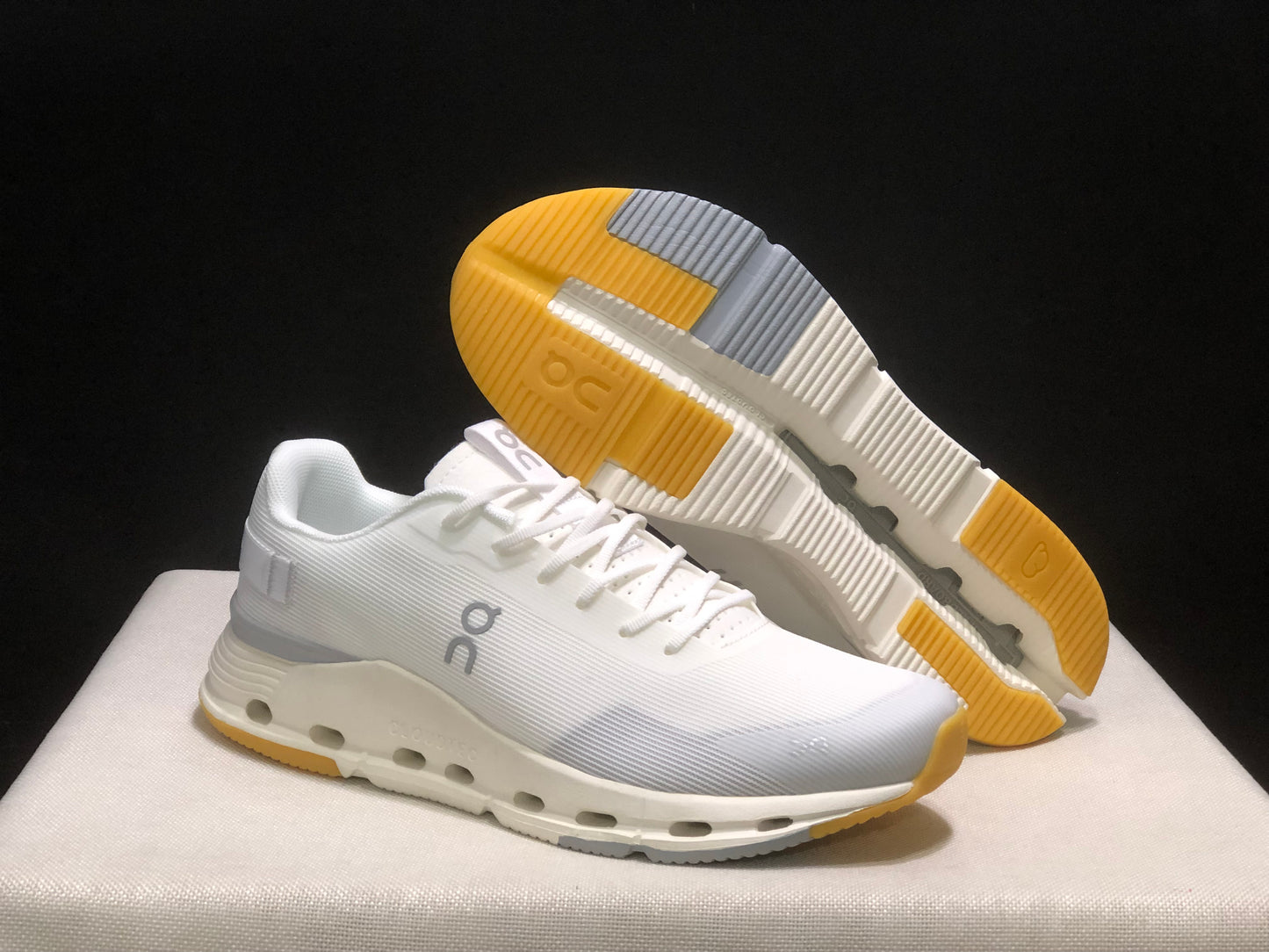On Running Cloudnova Form 2 Fashionable Casual Running Shoes White/Ivory