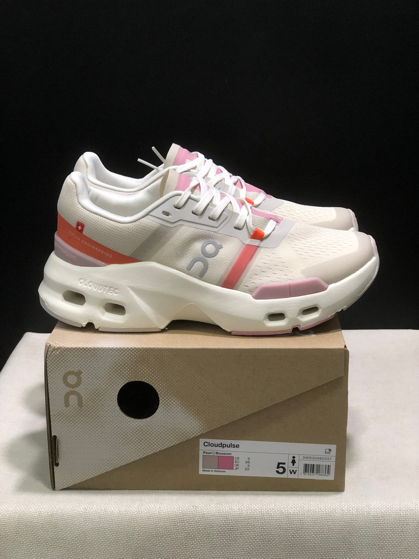 On Running Cloudpulse Comfortable Running Shoes Pearl/Blossom