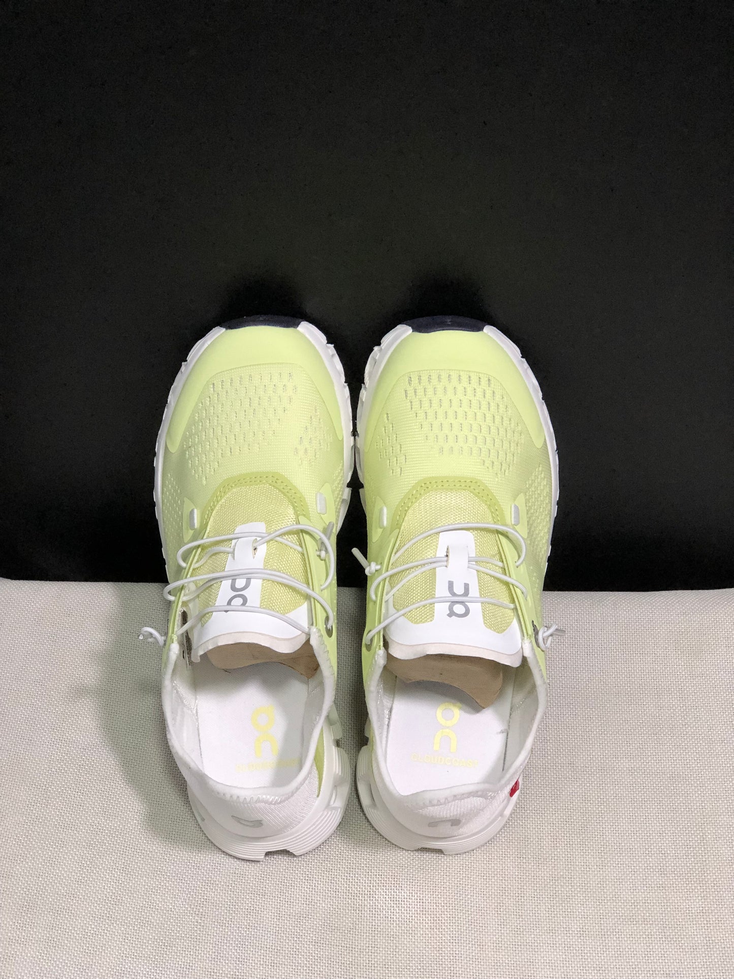 On Running Cloud 5 Coast Convenient And Breathable Running Shoes Light Yellow/White