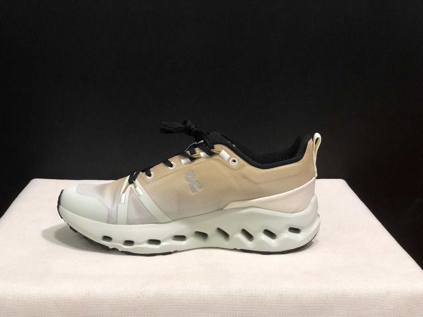 On Running Cloudsurfer Trail Waterproof Comfortable And Breathable Running Shoes Safari/Mineral