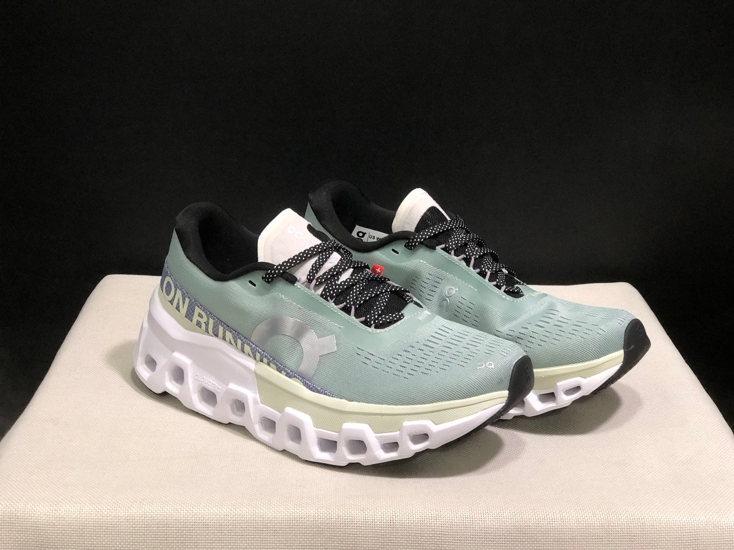 On Running Cloudmonster 2 Shock-Absorbing And Breathable Running Shoes Mineral/Aloe