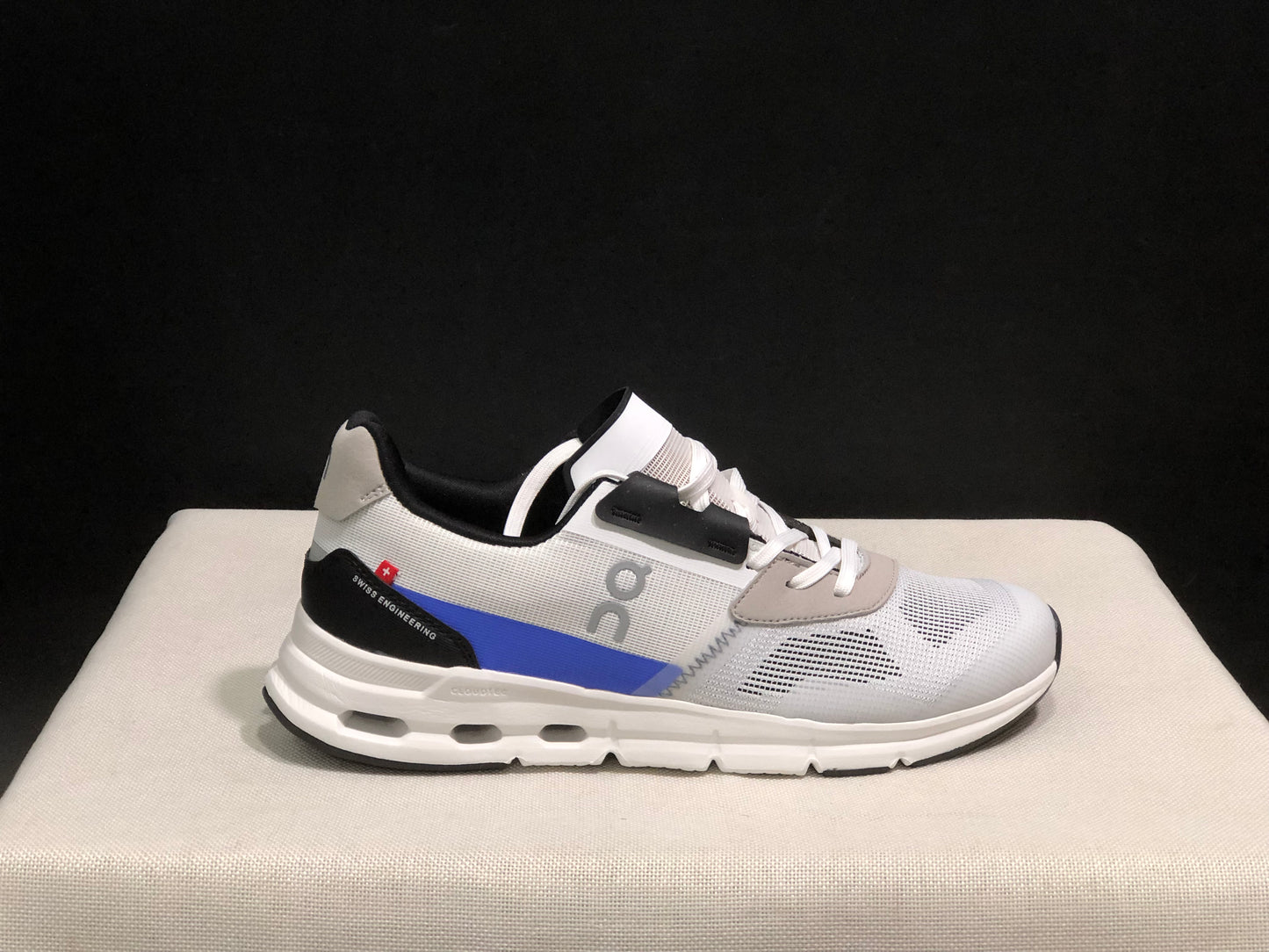 On Running Cloudrift Comfortable And Versatile Sports Casual Shoes Light Grey