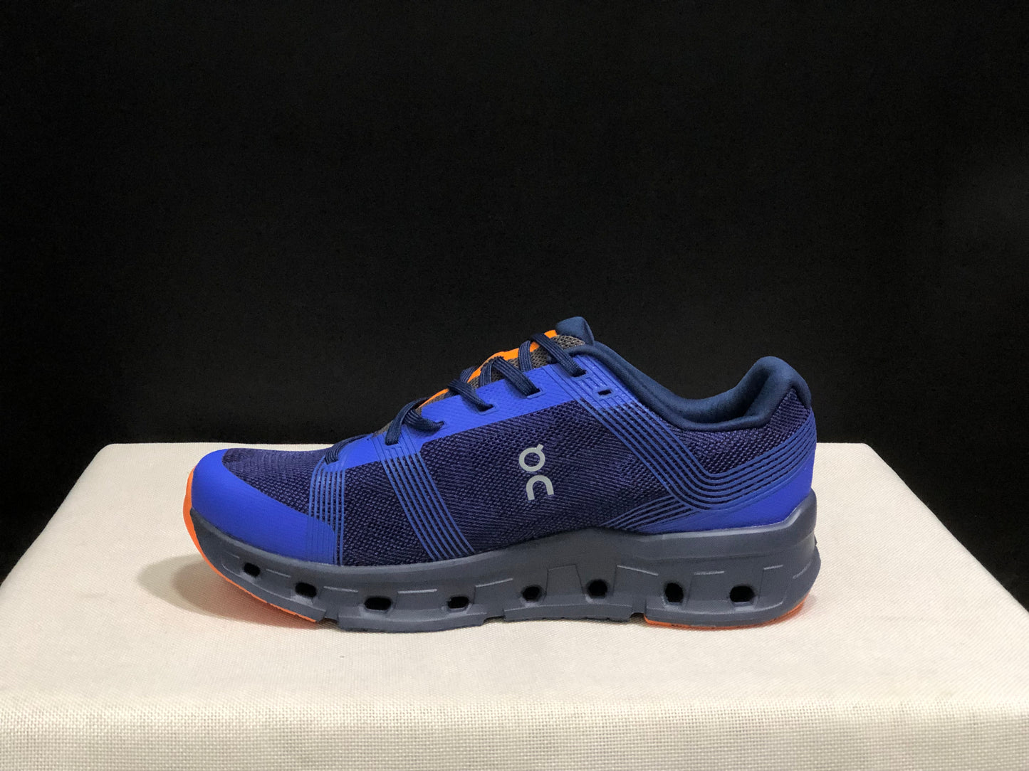 On Running Cloudgo Comfortable And Lightweight Running Shoes Black/Shaie