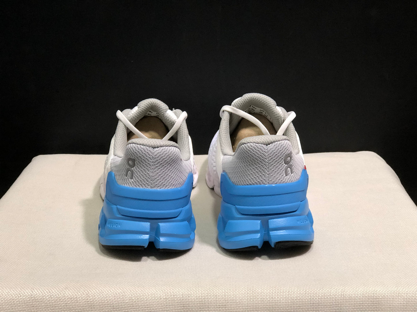 On Running Cloudflyer Shock-Absorbing Running Shoes White/Light Grey/Blue