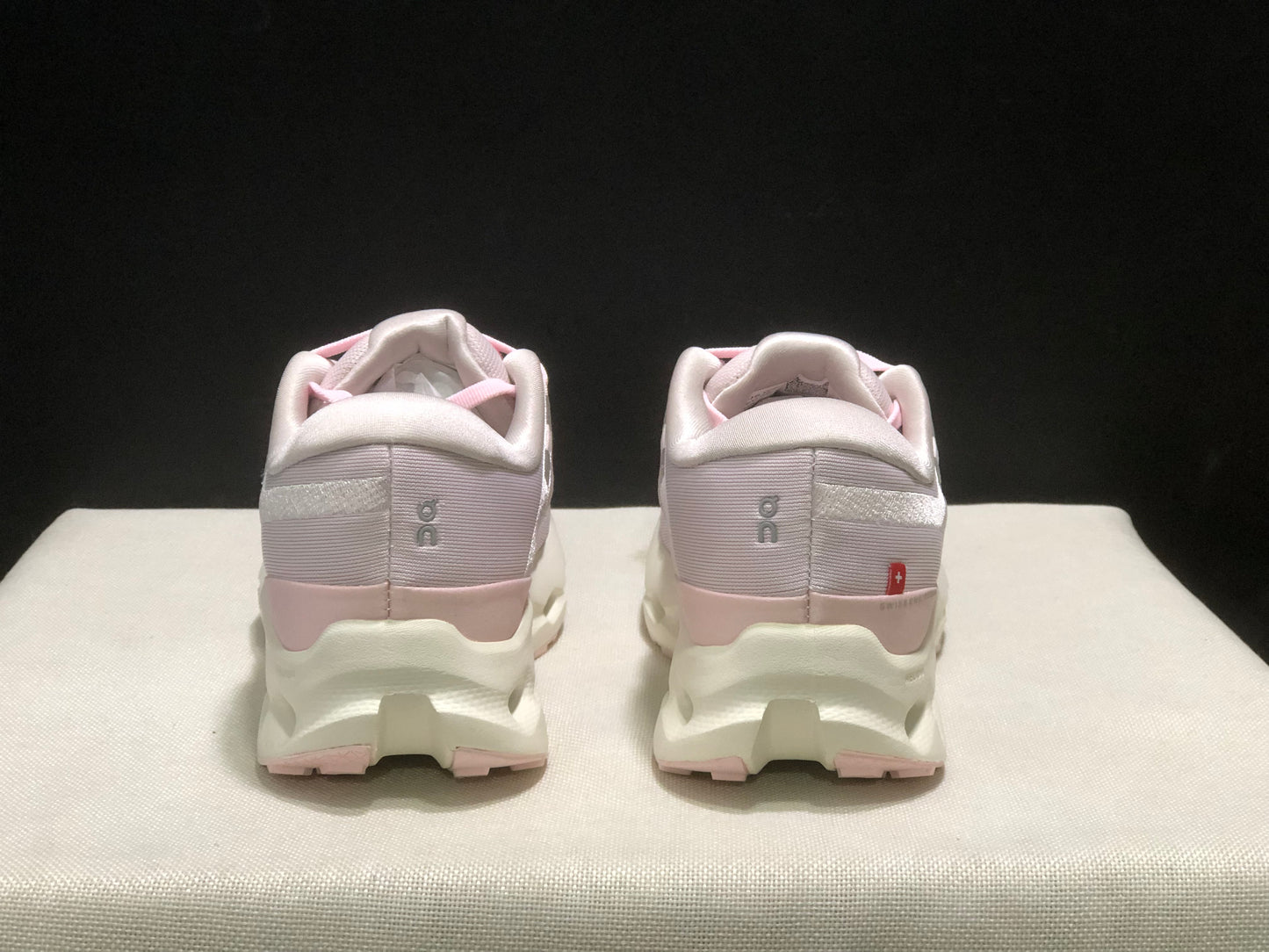 On Running Cloudsurfer 2 Casual Running Shoes Plum Powder/Iovry