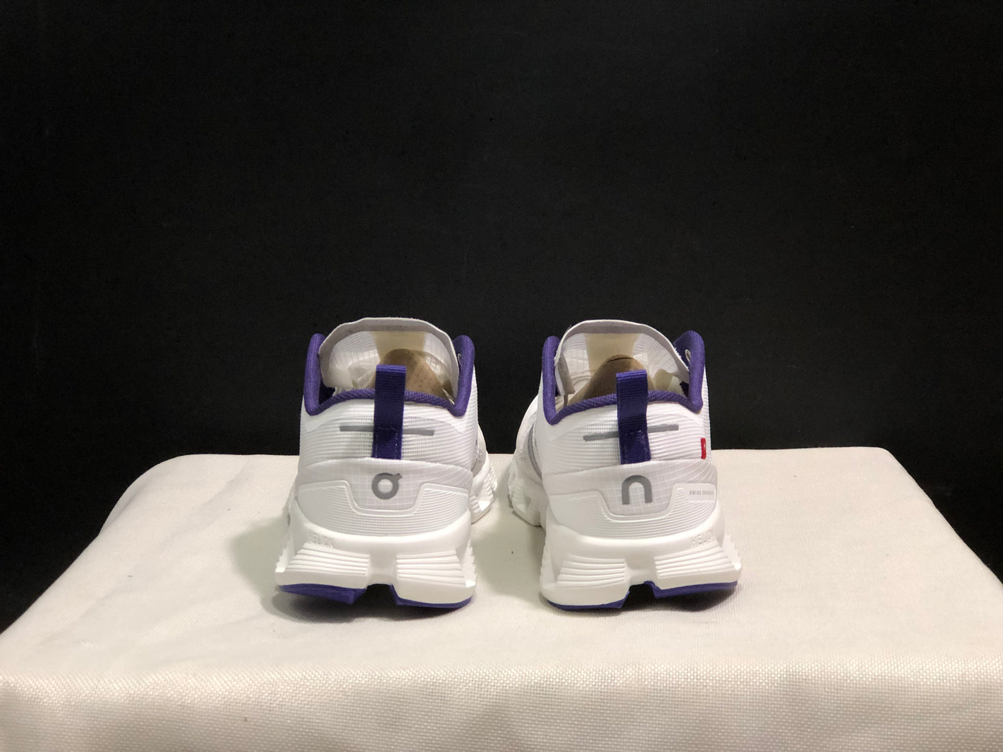 On Running Cloud X Shift Breathable And Shock-Absorbing Lightweight Running Shoes White/Purple