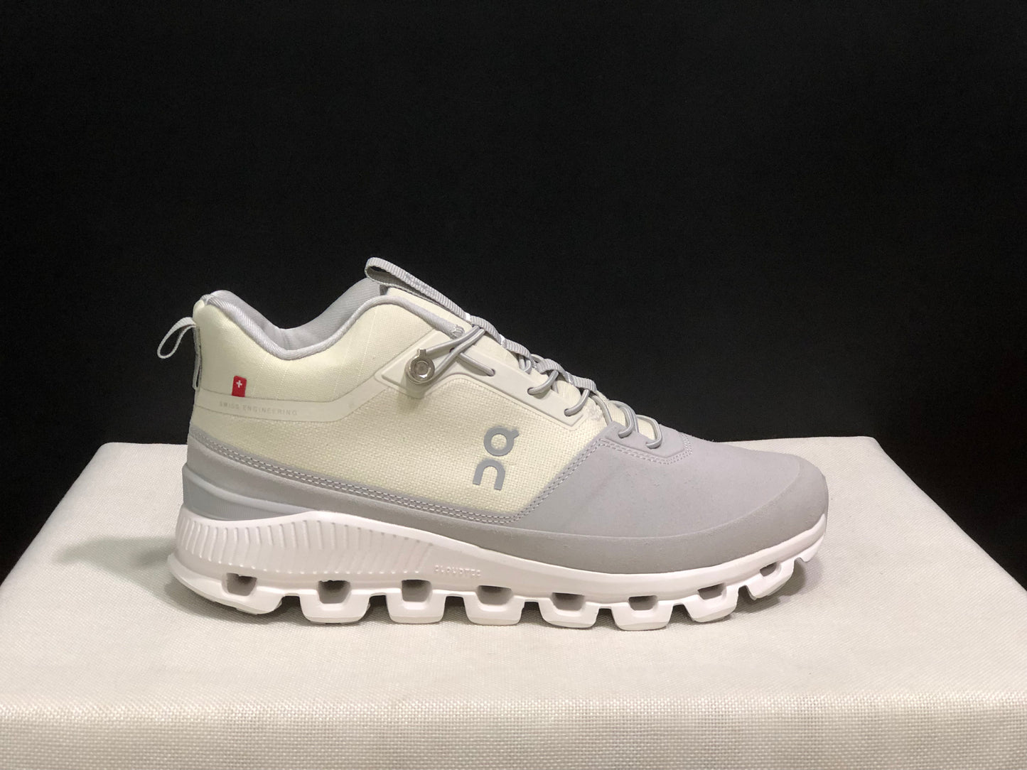 On Running Cloud Hi Edge Outdoor Training Running Shoes Beige/Light Grey