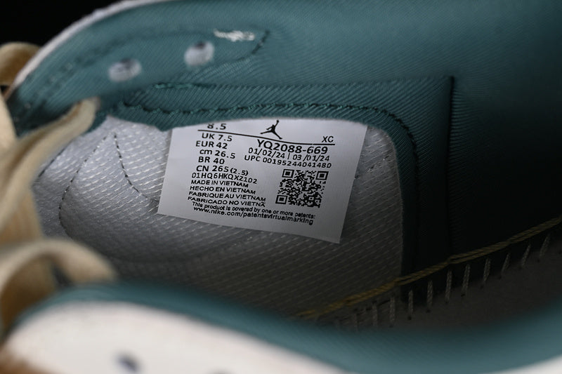 Nike Air Jordan 1 Low OG SP Travis Scott Fragment Design White Green Coconut Milk Sole Sneakers