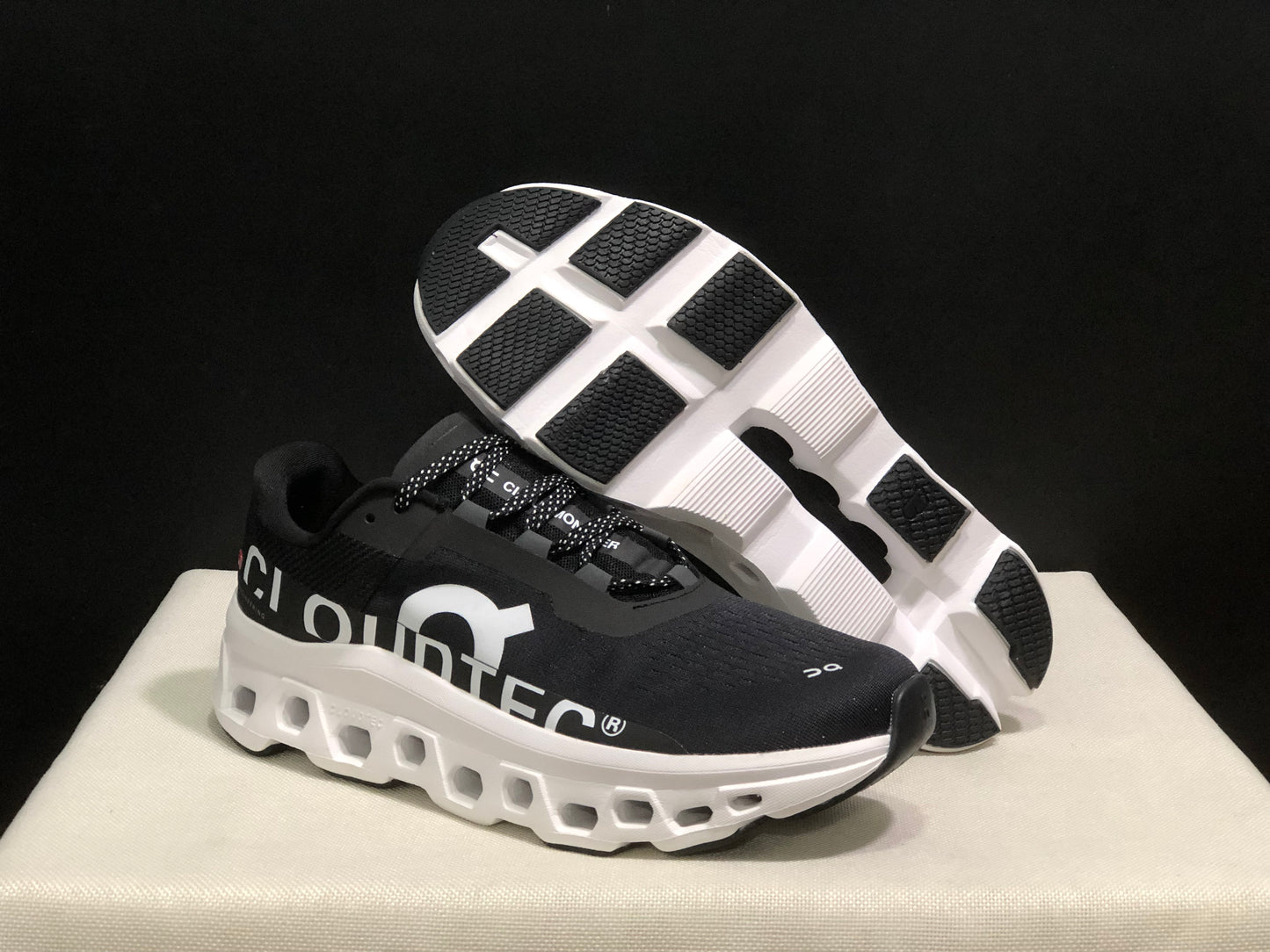 On Running Cloudmonster Anti-Slip Running Shoes Black/White
