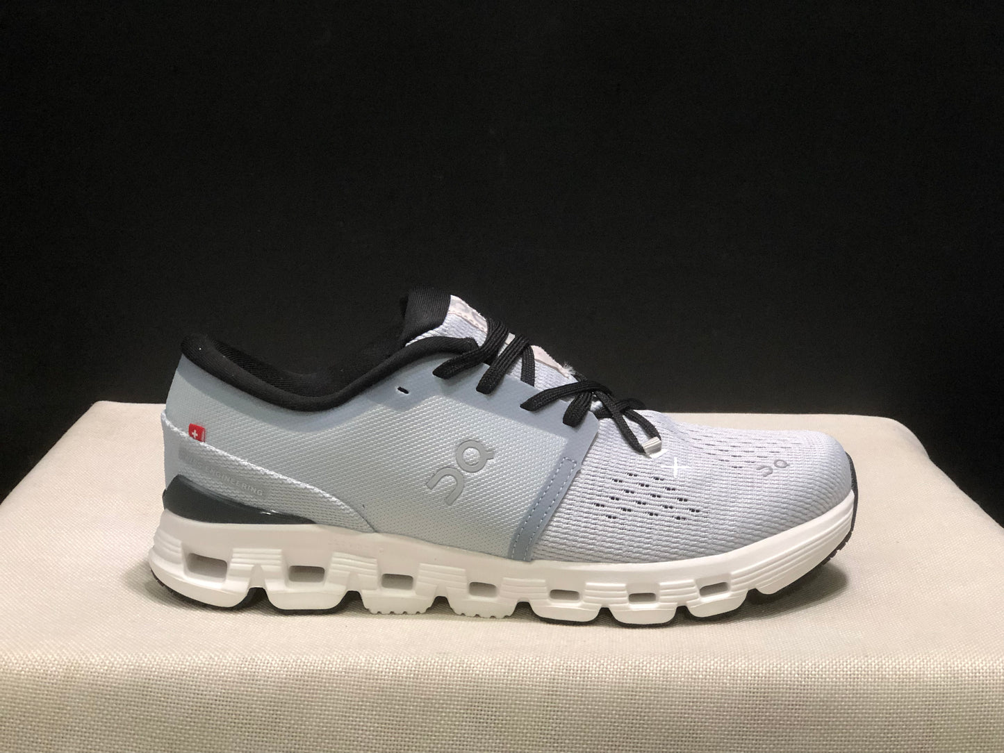 On Running Cloud X4 Comfortable Running Shoes Light Grey/Ivory
