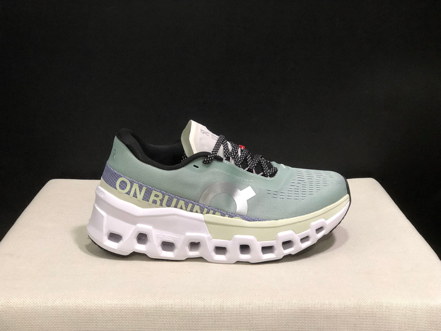 On Running Cloudmonster 2 Shock-Absorbing And Breathable Running Shoes Mineral/Aloe