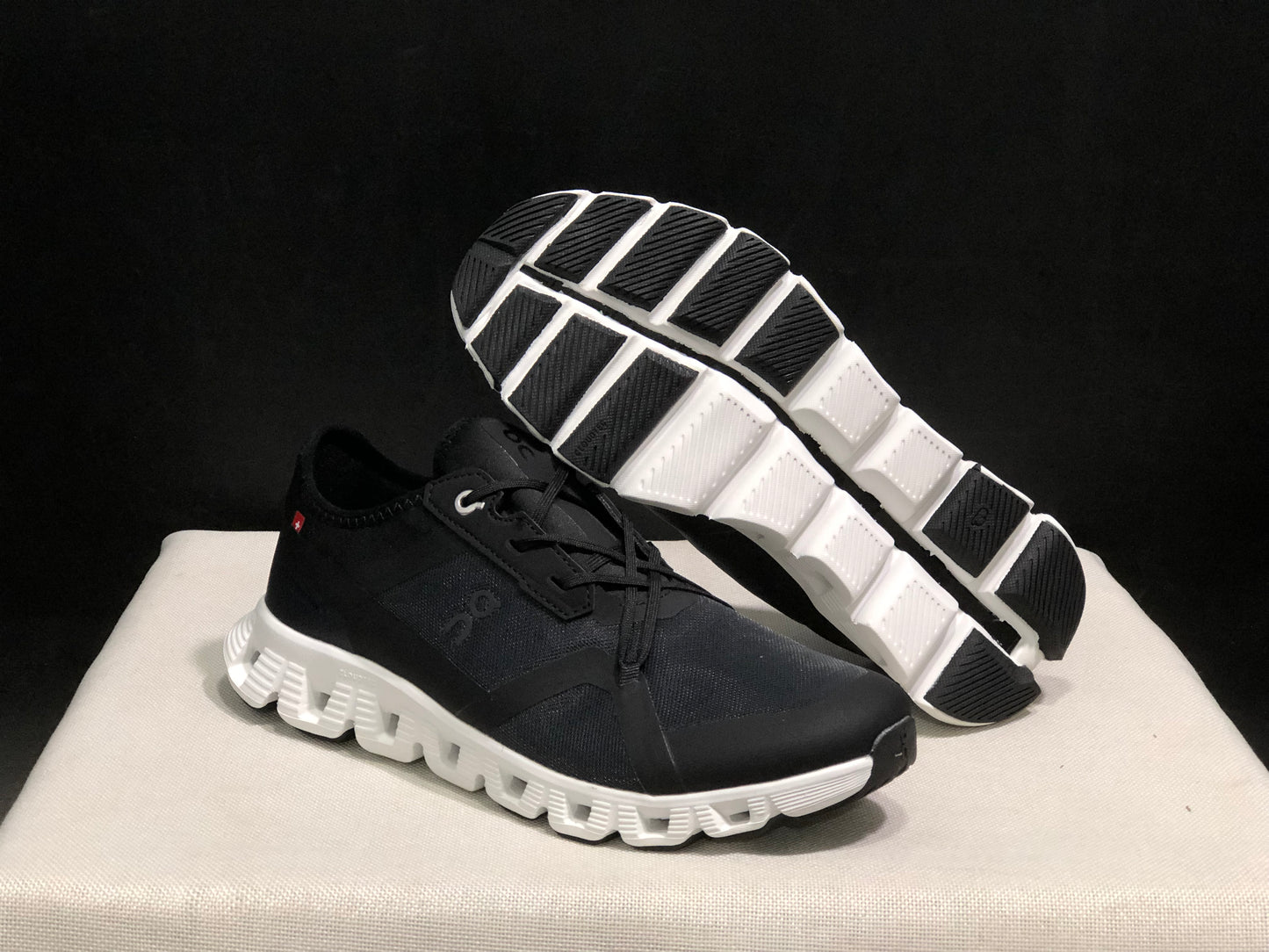 On Running Cloud X 3 AD Comfortable Wear-Resistant Training Shoes Black/White