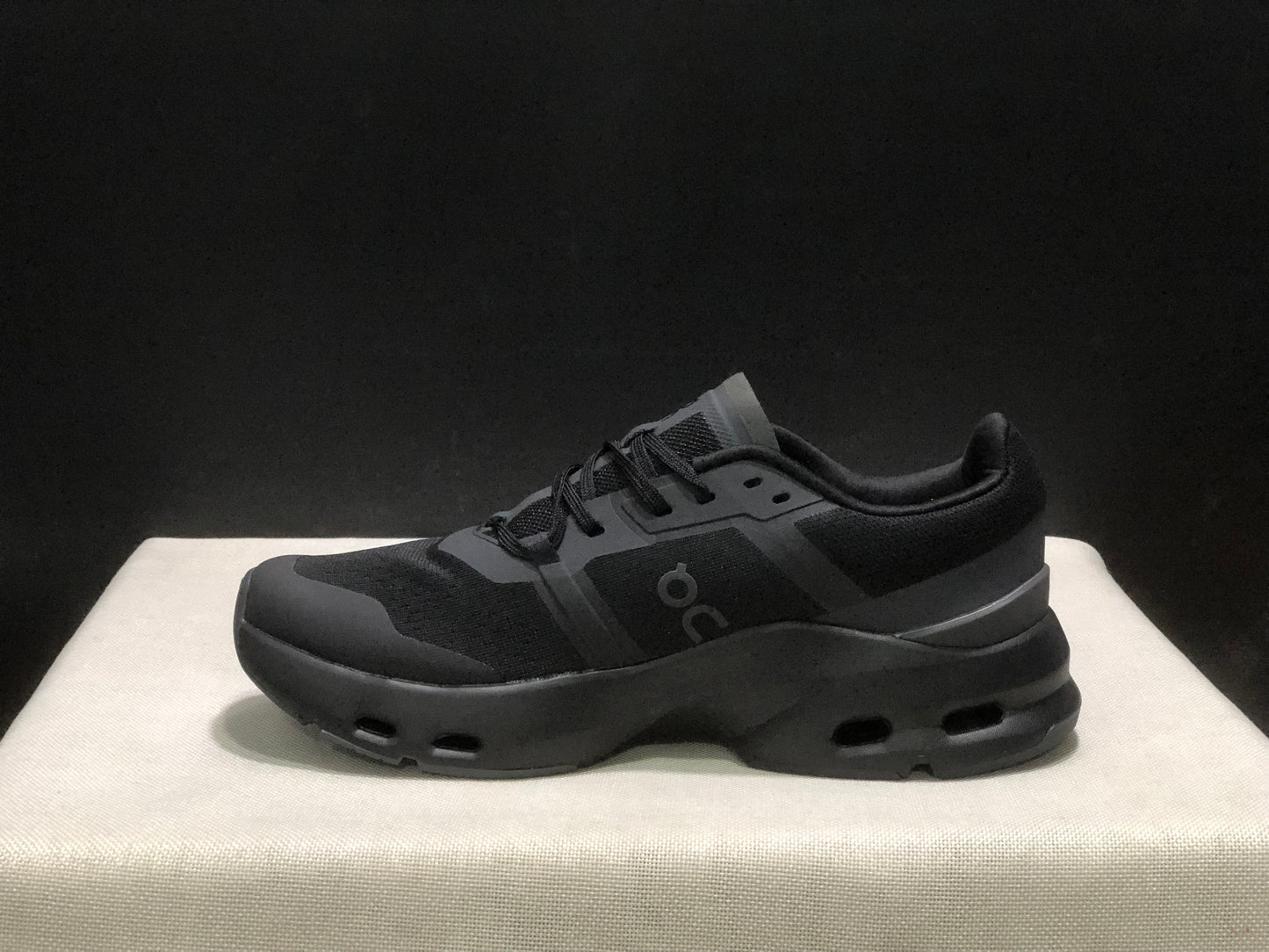On Running Cloudpulse Comfortable Running Shoes Black/Dark Grey
