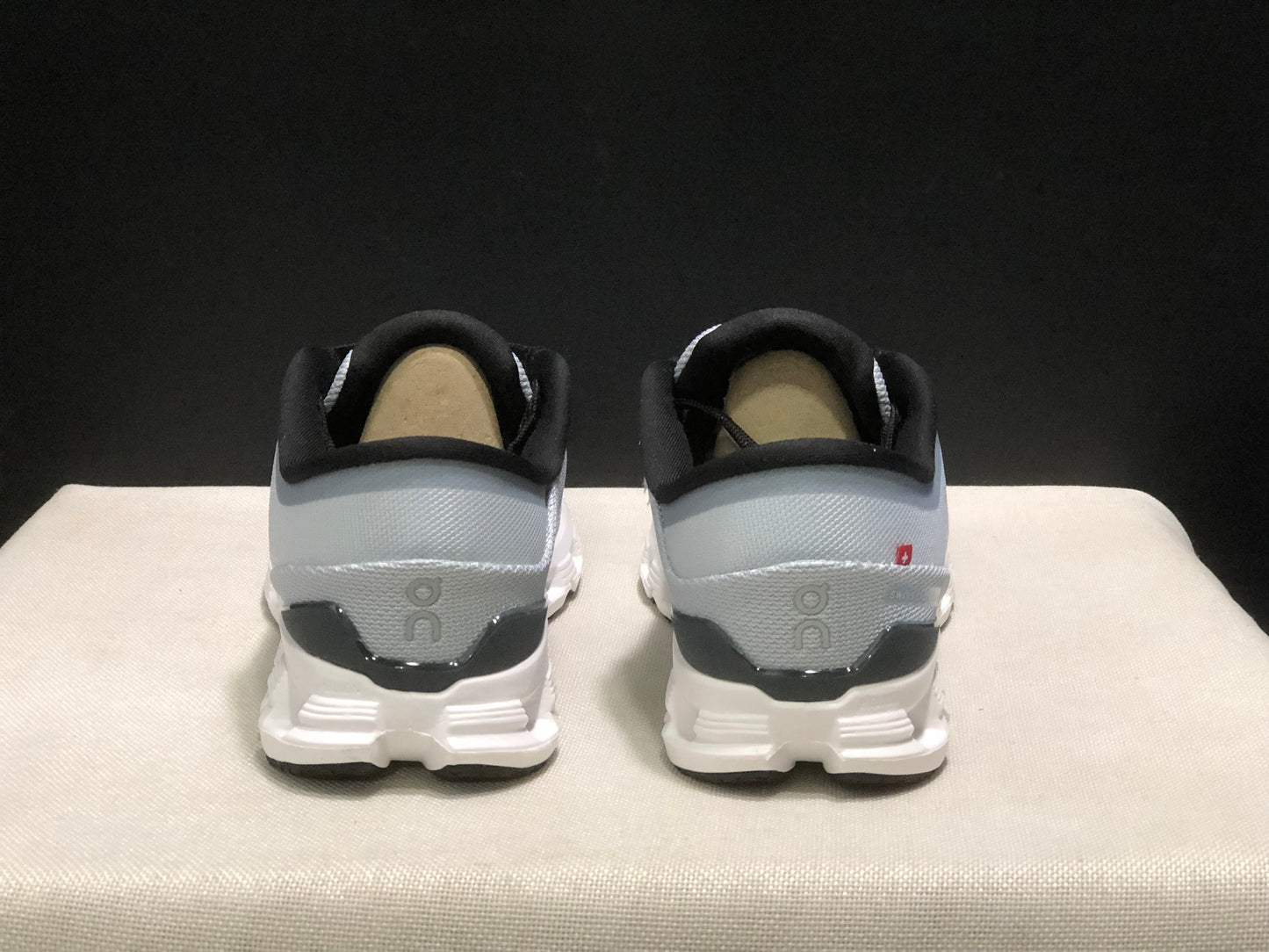 On Running Cloud X4 Comfortable Running Shoes Light Grey/Ivory