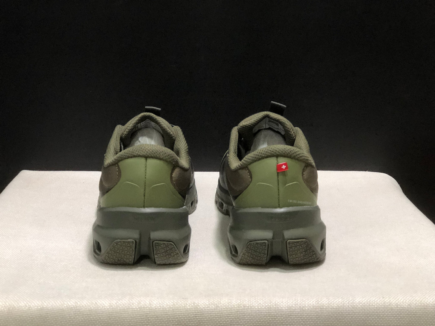 LOEWE x On Running Cloudventure 2.0 Running Shoes Co-Signed Edition Military Green/Black