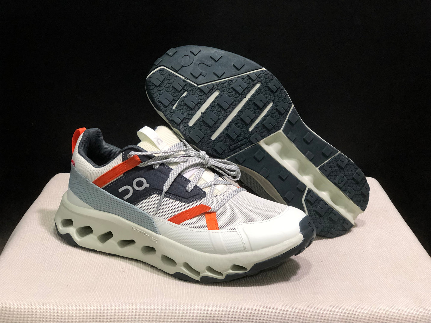 On Running Cloudhorizon Comfortable Hiking Shoes Beige/Grey