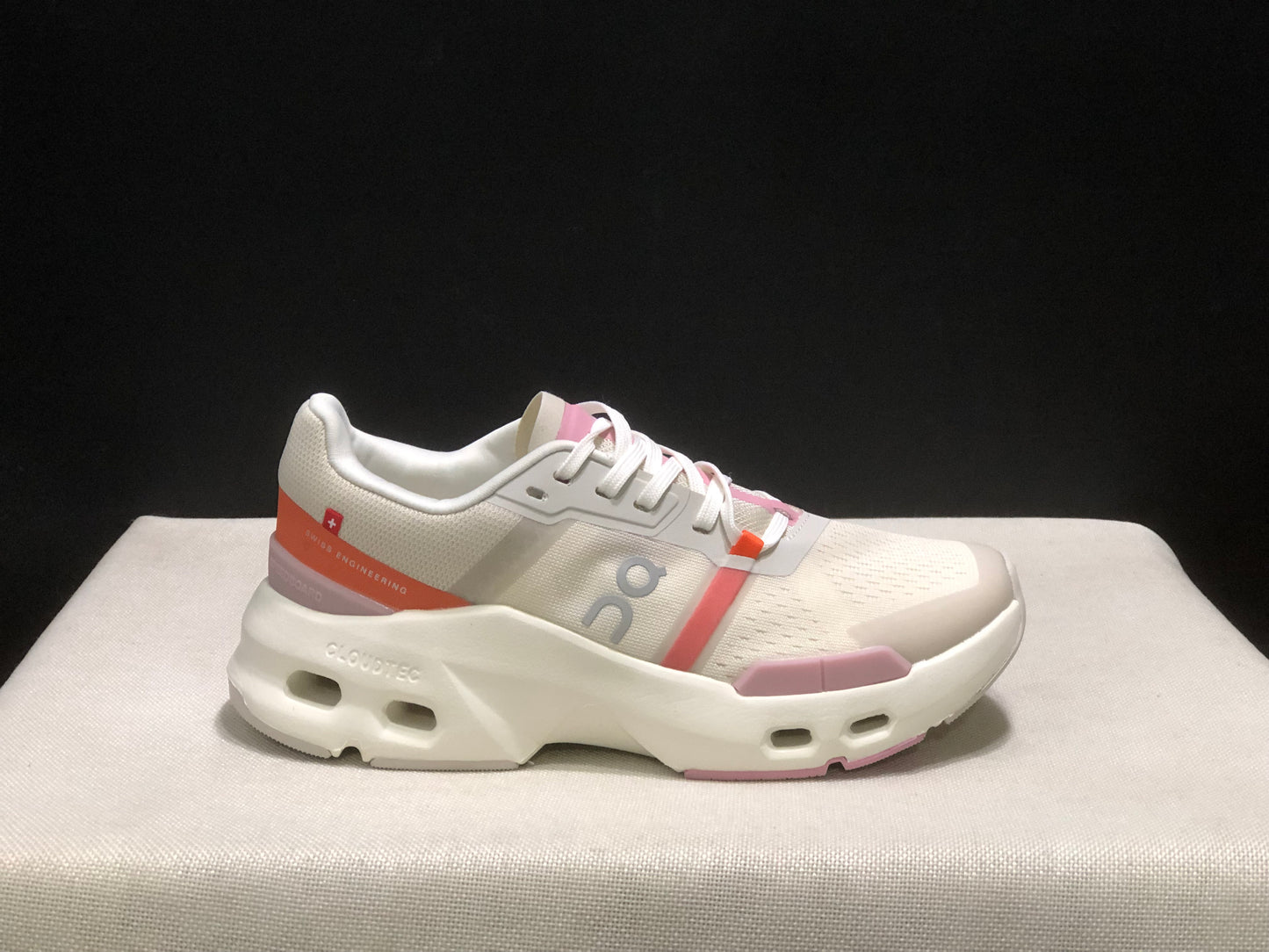 On Running Cloudpulse Comfortable Running Shoes Pearl/Blossom