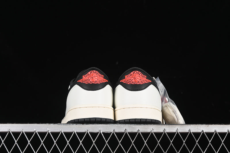 Nike Air Jordan 1 Retro Low OG PSG Sail Off Noir Infrared 23 Pink Oxford White Sneakers