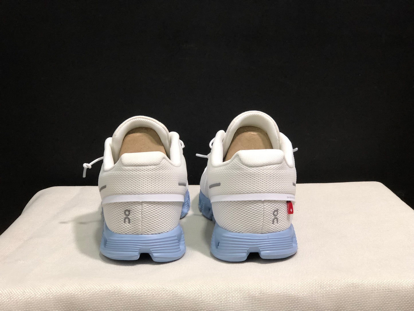 On Running Cloud 5 Lightweight Running Shoes Magnolia Alba