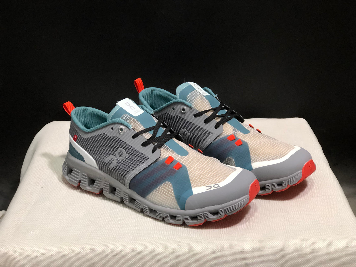 On Running Cloud X Shift Breathable And Shock-Absorbing Lightweight Running Shoes Alloy Gray