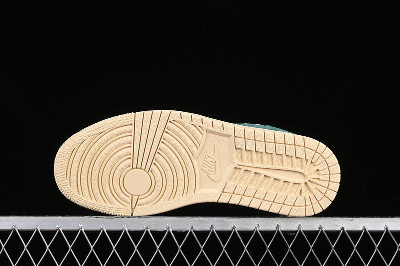 Nike Air Jordan 1 Low OG SP Travis Scott Fragment Design White Green Coconut Milk Sole Sneakers