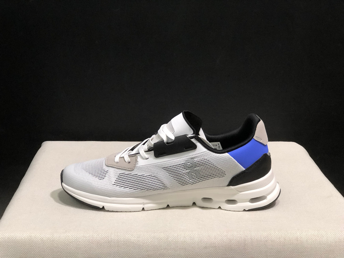 On Running Cloudrift Comfortable And Versatile Sports Casual Shoes Light Grey