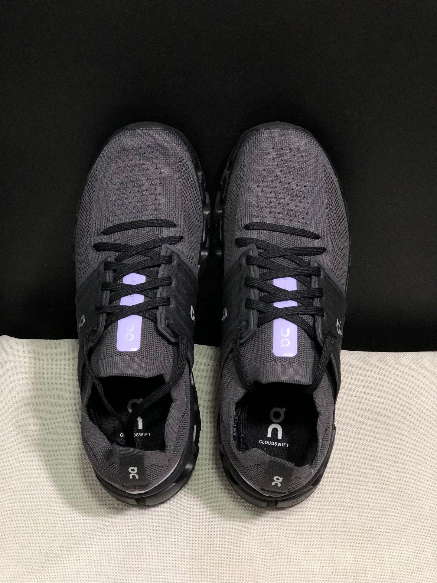 On Running Cloudswift 3 Trendy And Comfortable Running Shoes Dark Grey/Black