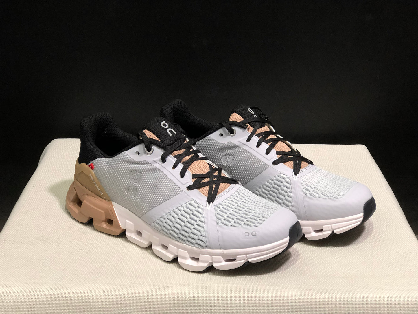 On Running Cloudflyer Shock-Absorbing Running Shoes Glacier Grey/Brown