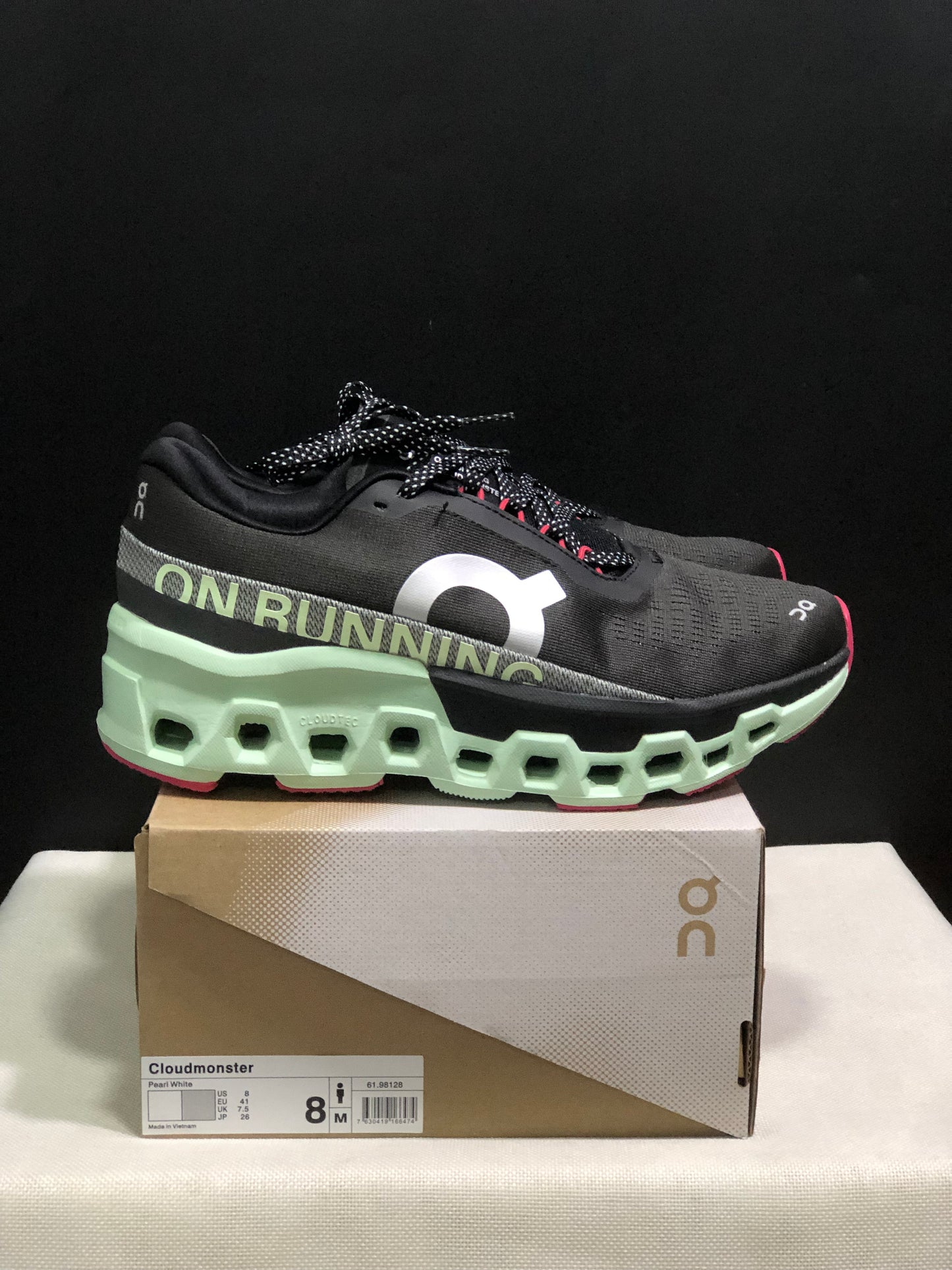 On Running Cloudmonster 2 Shock-Absorbing And Breathable Running Shoes Black/Pale Green