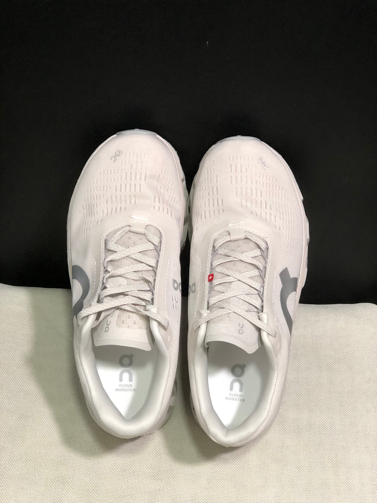 On Running Cloudmonster 2 Shock-Absorbing And Breathable Running Shoes Light Beige