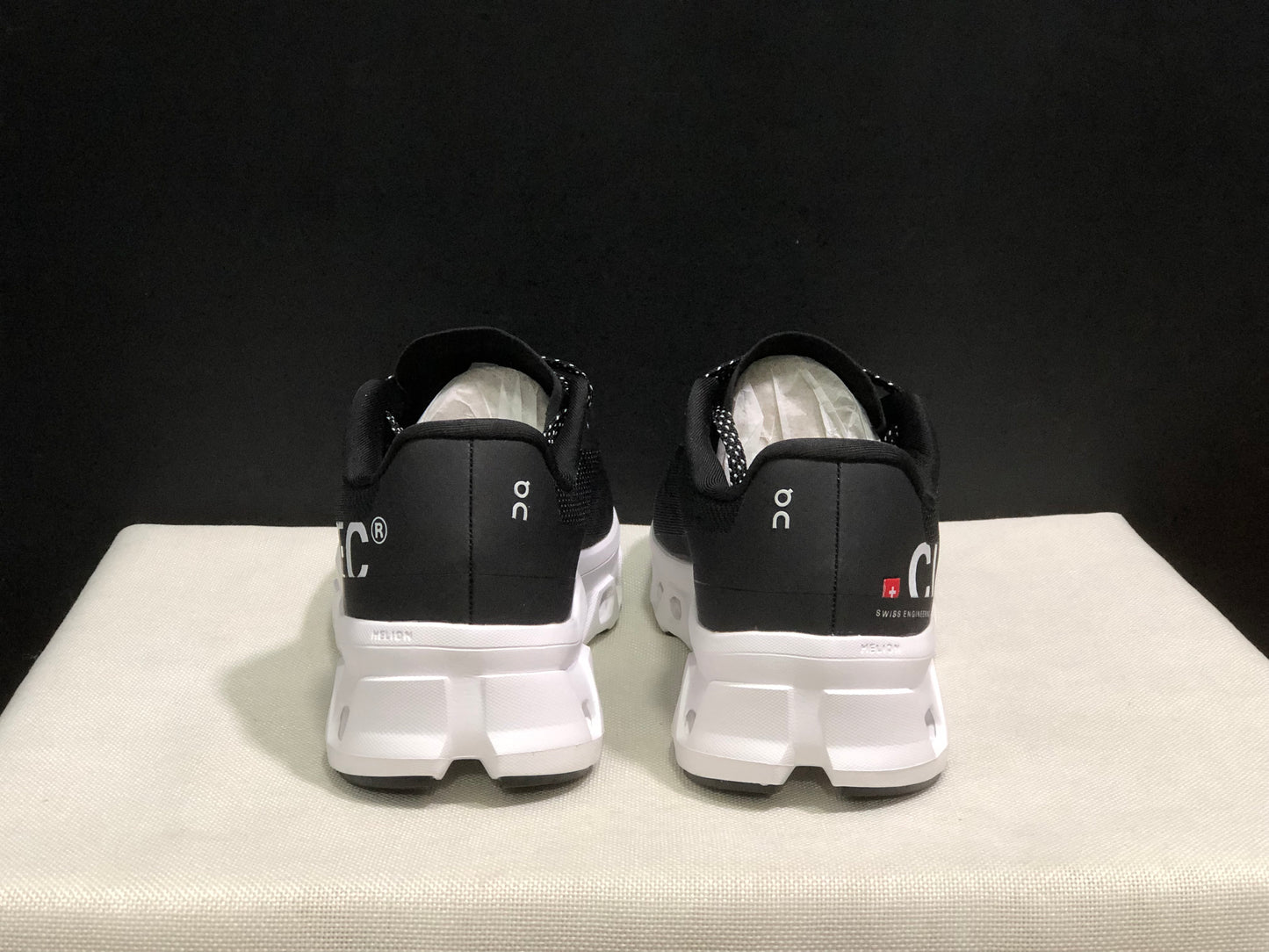 On Running Cloudmonster Anti-Slip Running Shoes Black/White