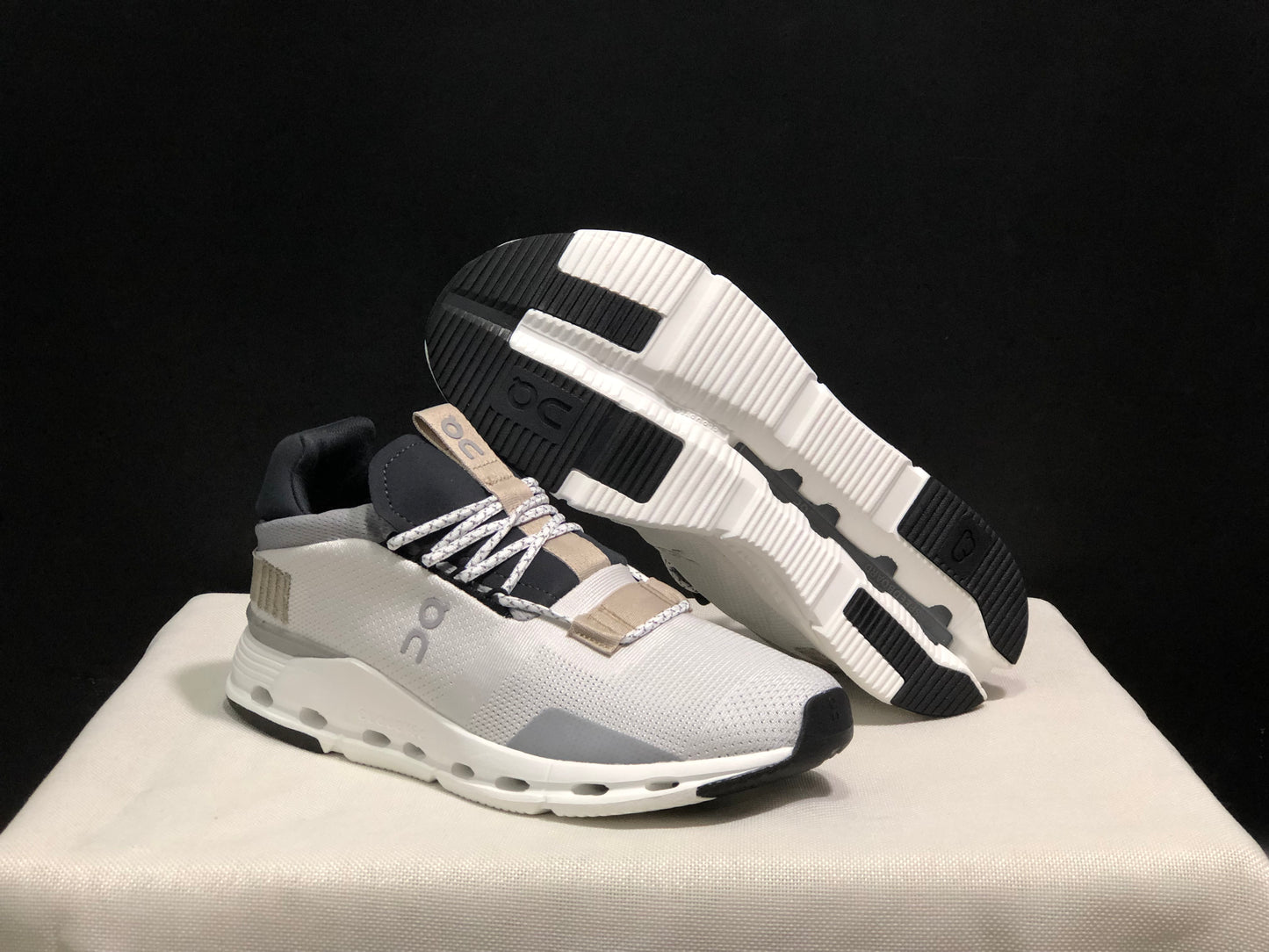 On Running Cloudnova Lightweight Sports Casual Shoes White/Sand