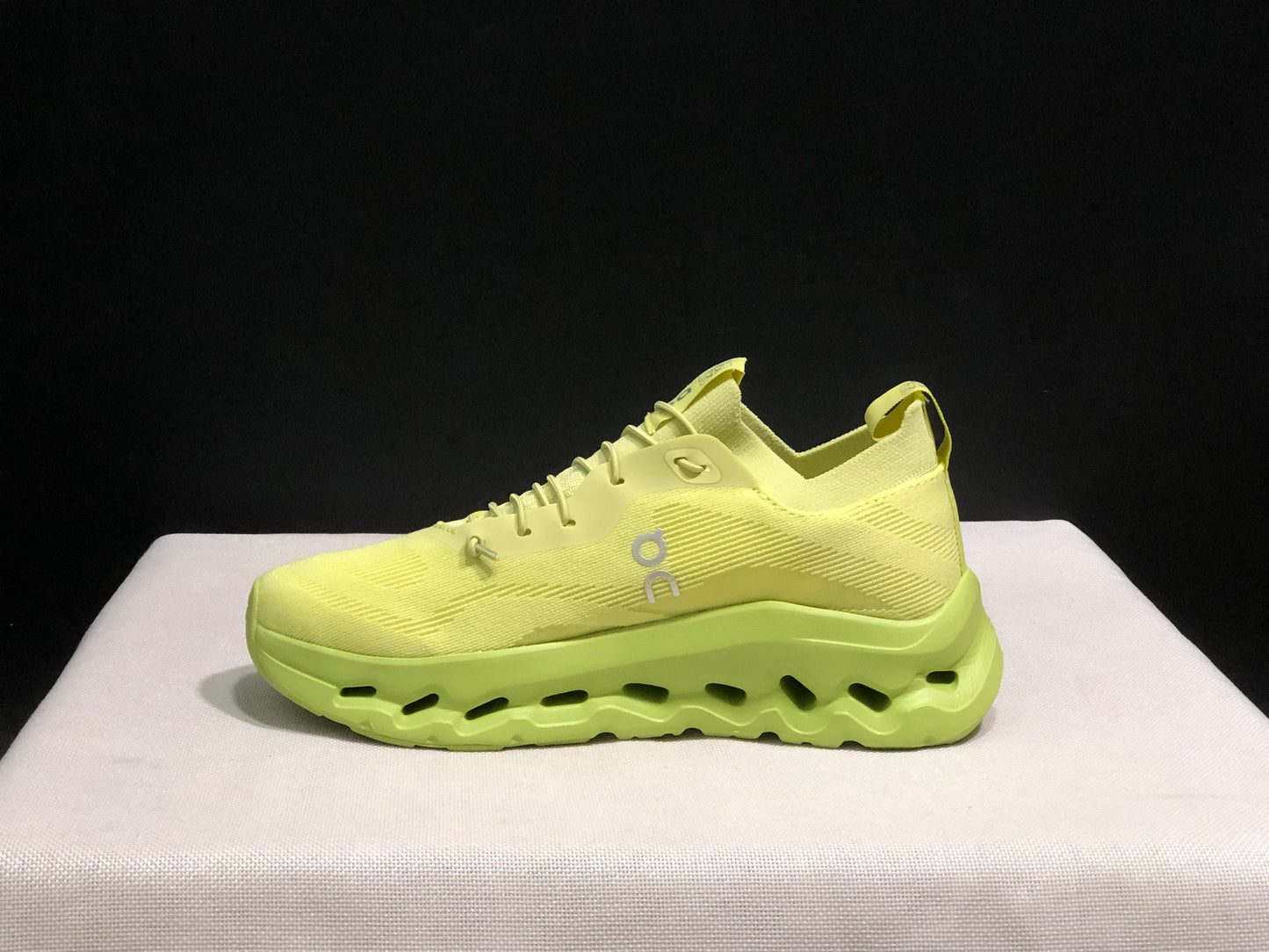 LOEWE x On Running Cloudtilt Running Shoes Co-Signed Edition Bright Yellow