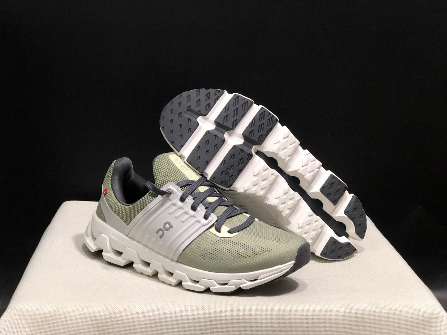 On Running Cloudswift 3 Trendy And Comfortable Running Shoes Leaf/Frost