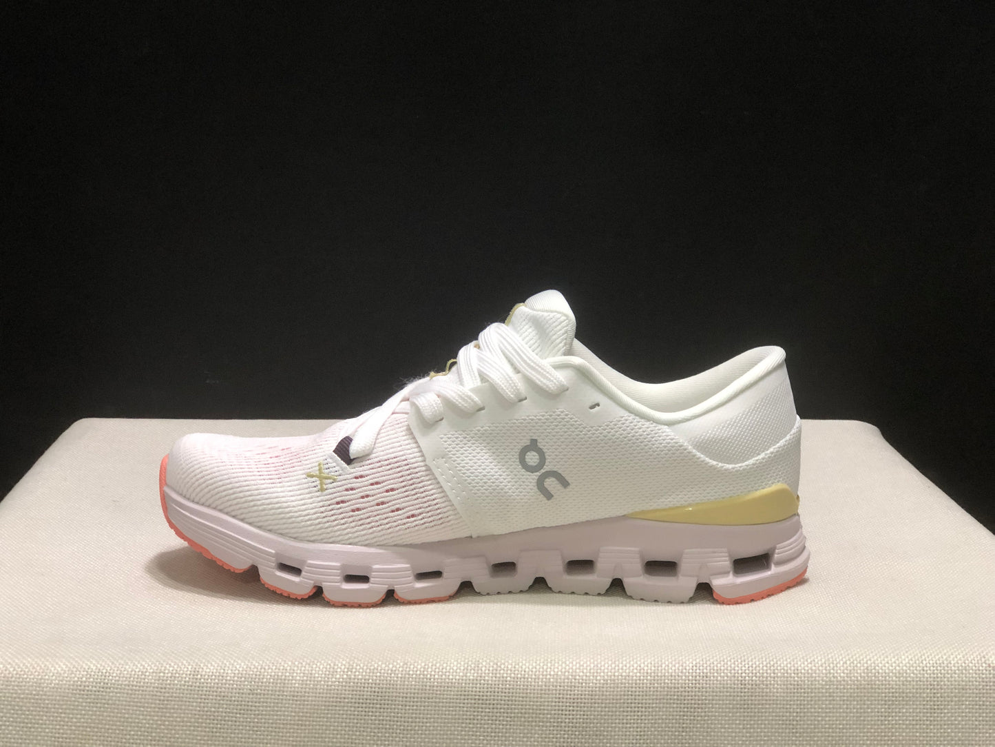 On Running Cloud X4 Comfortable Running Shoes White/Milk Powder Color